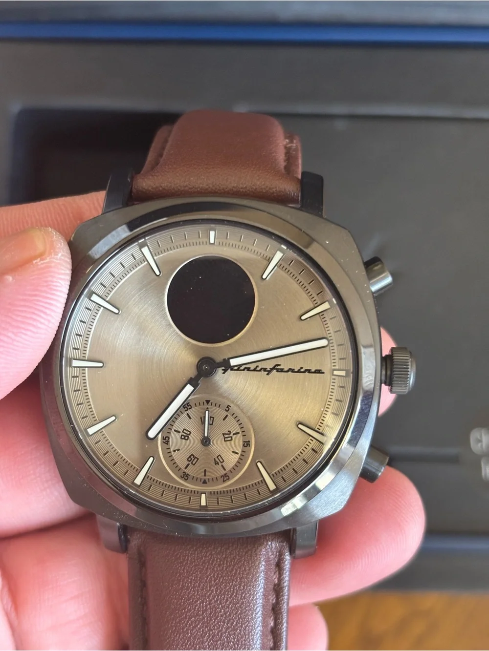 Pininfarina hybrid leather smartwatch